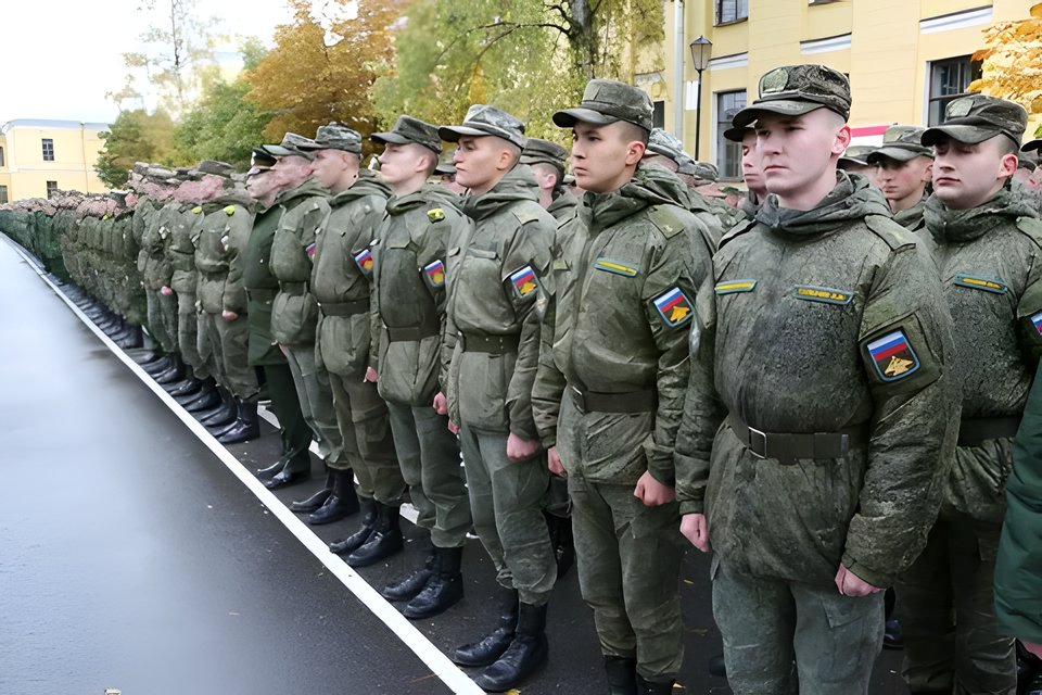 Russian aviation specialists used as assault troops; warblogger denounces meat assault