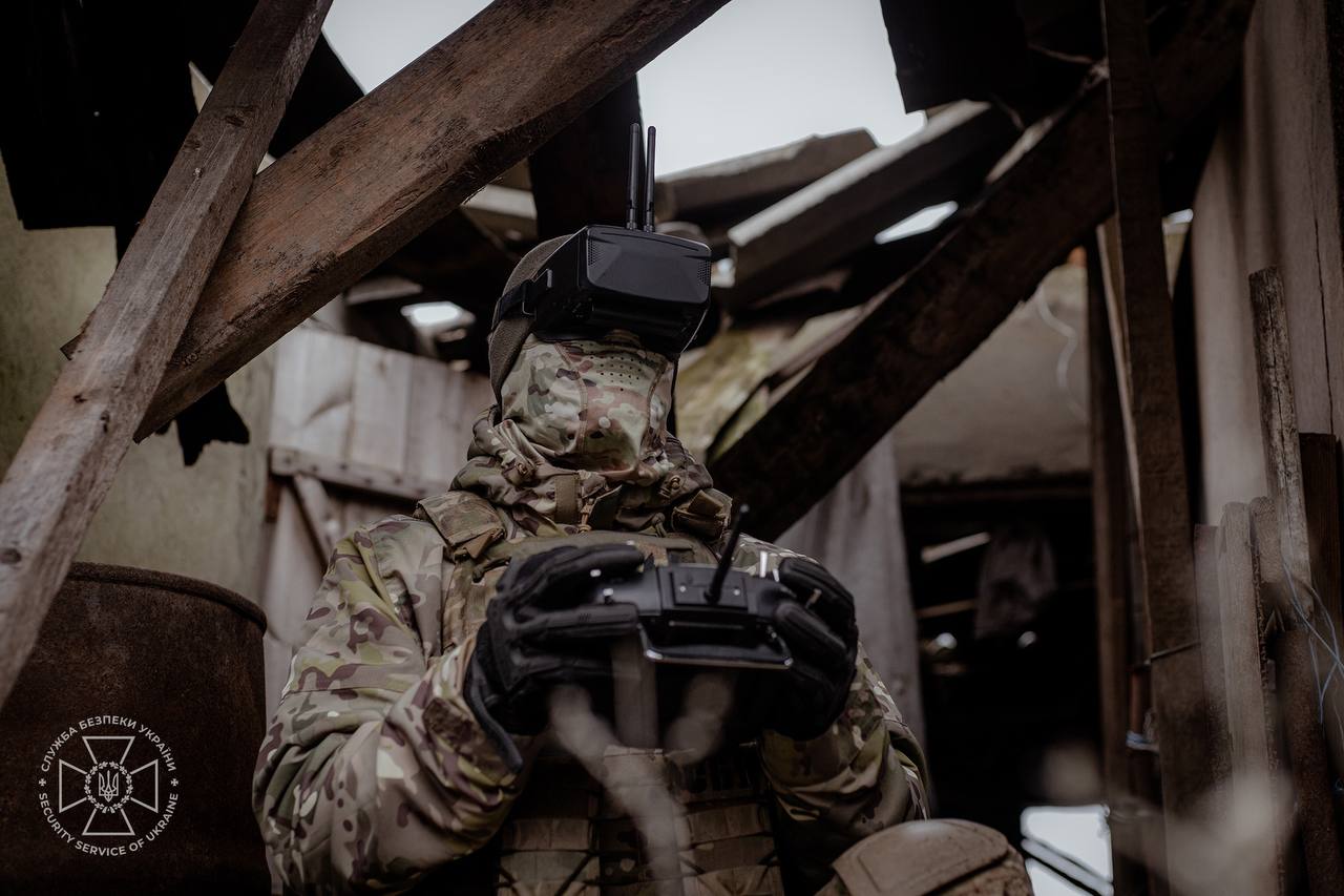 Ukrainian videographer films farewell video for occupiers