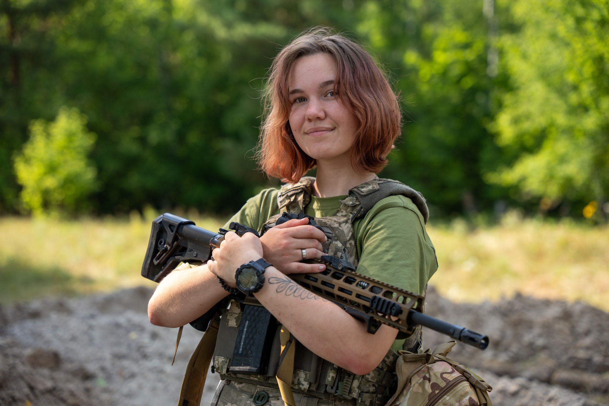 Ukrainian women bravely defend homeland