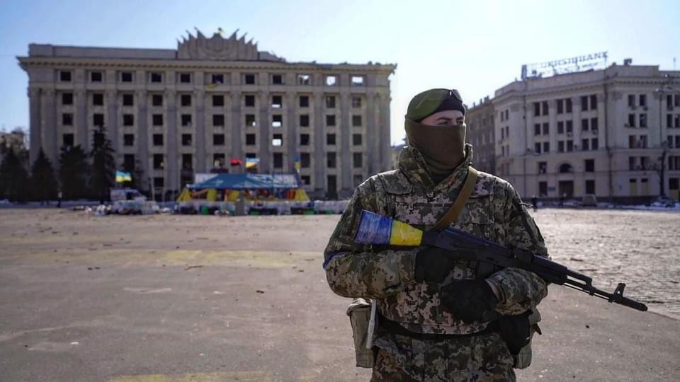 Ukrainians are heroes, fighting for their state against the enemy.