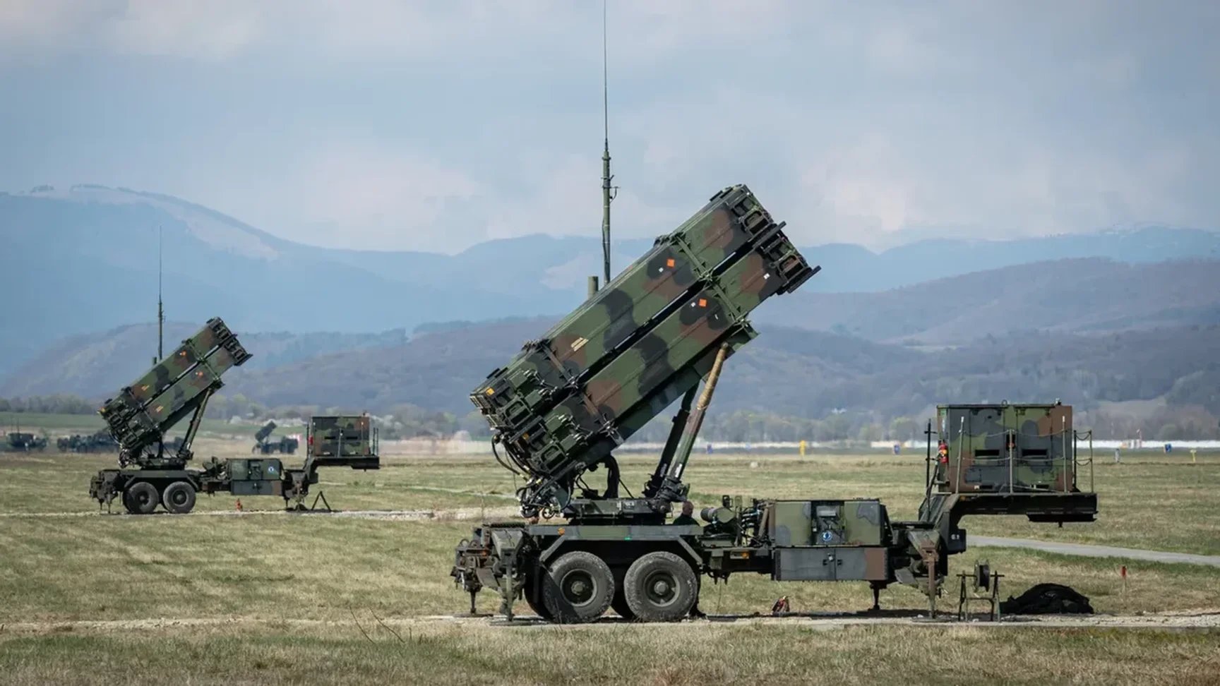 Trump weighs transferring Patriot system to Ukraine