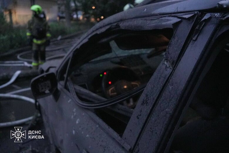 Night attack of shahids: fire in Kyiv residential building