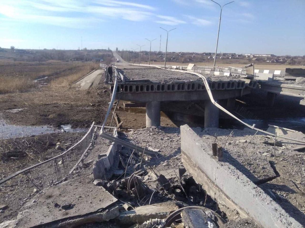 Bridge destroyed in Kamyanske; direct route between Enerhodar and Zaporizhzhia cut