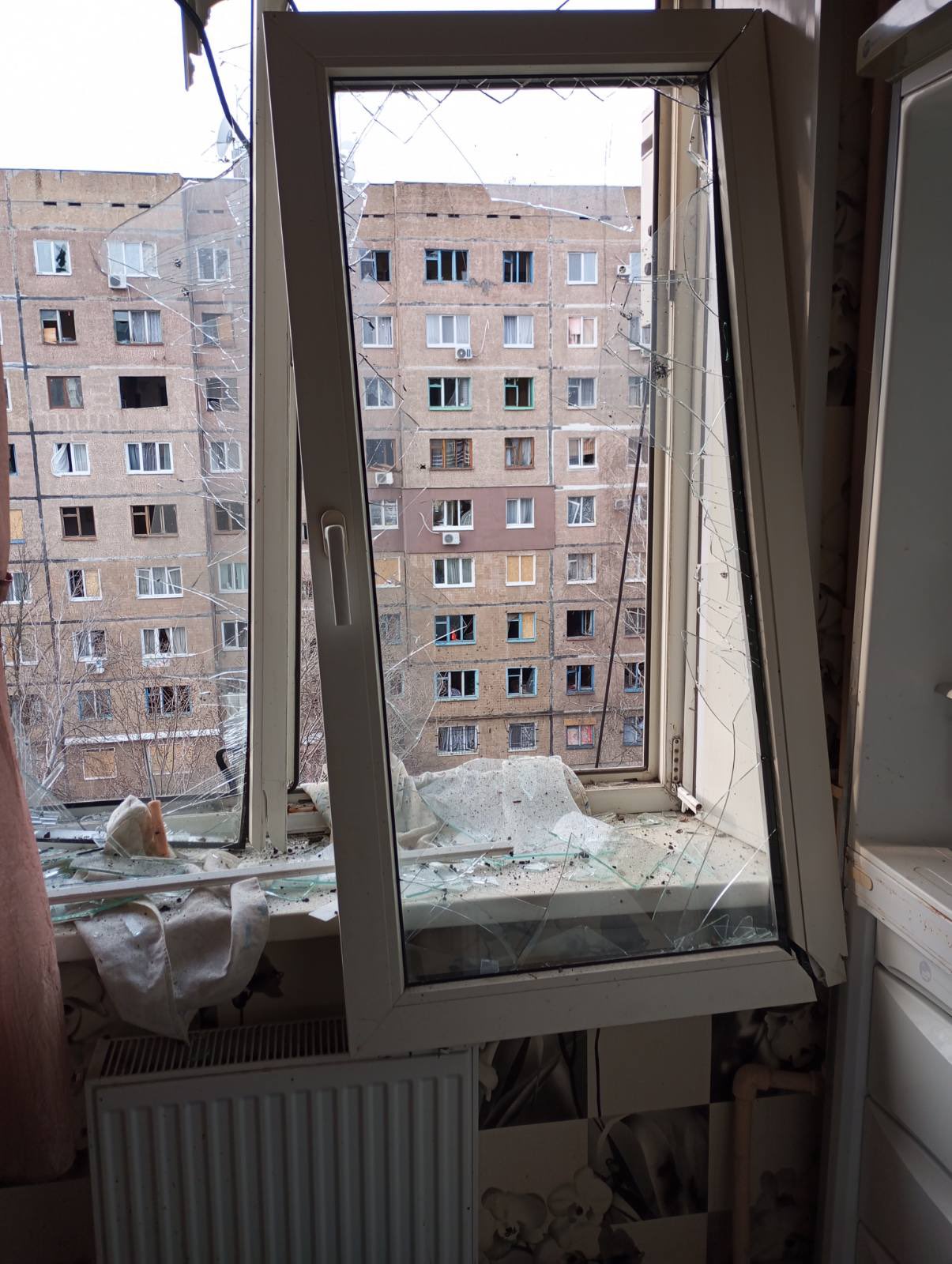 At night, a Russian GAB was dropped between civilians’ houses