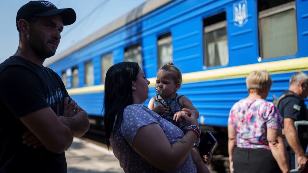 Aborting evacuation train boarding in Pokrovsk