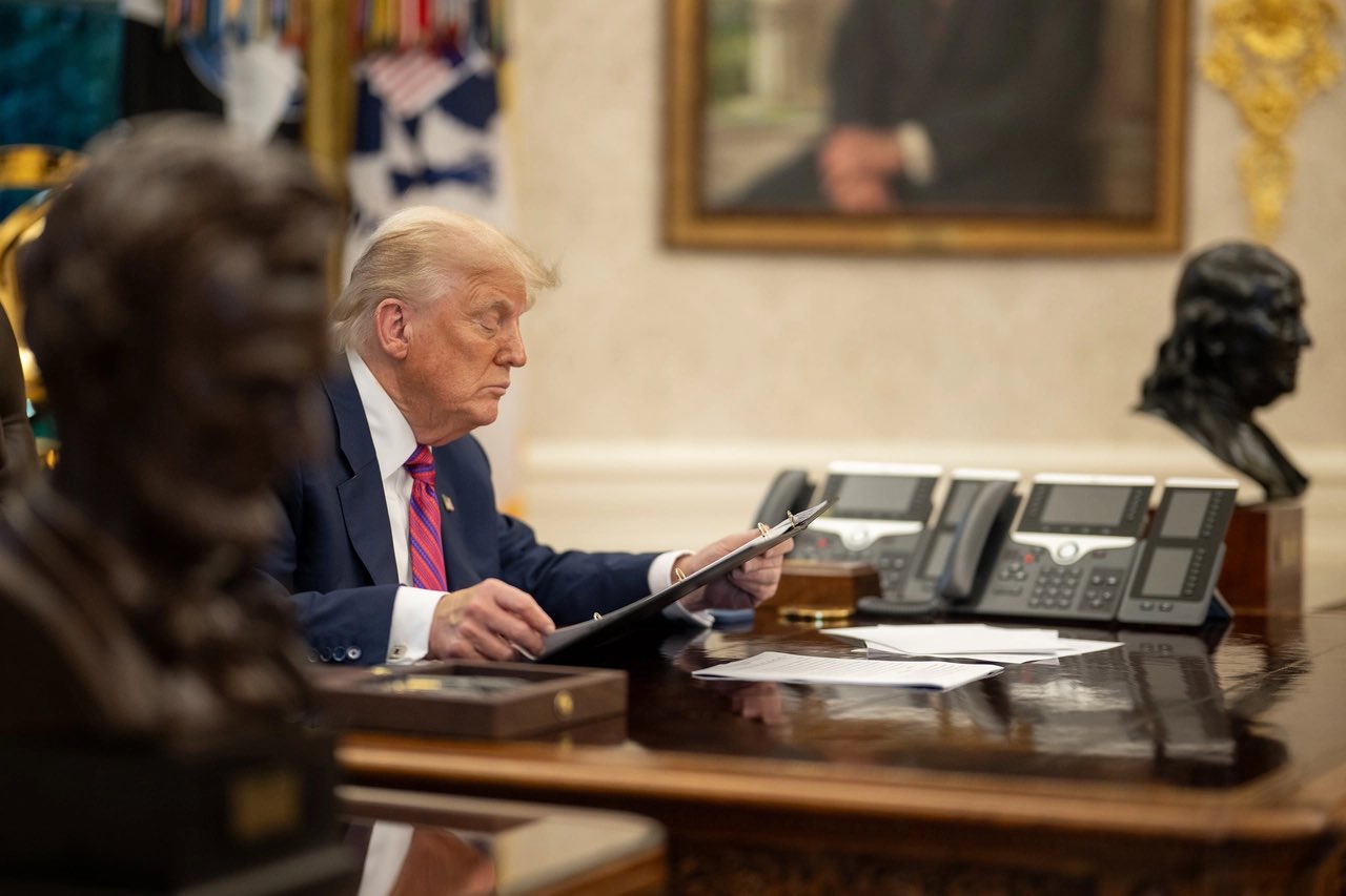 Trump pushes to end Russia-Ukraine war with sanctions