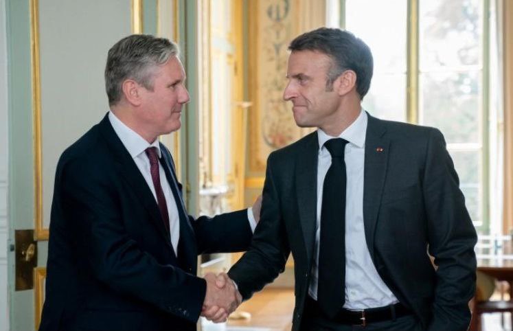 Starmer and Macron meet to urge Biden to lift Ukraine strike ban