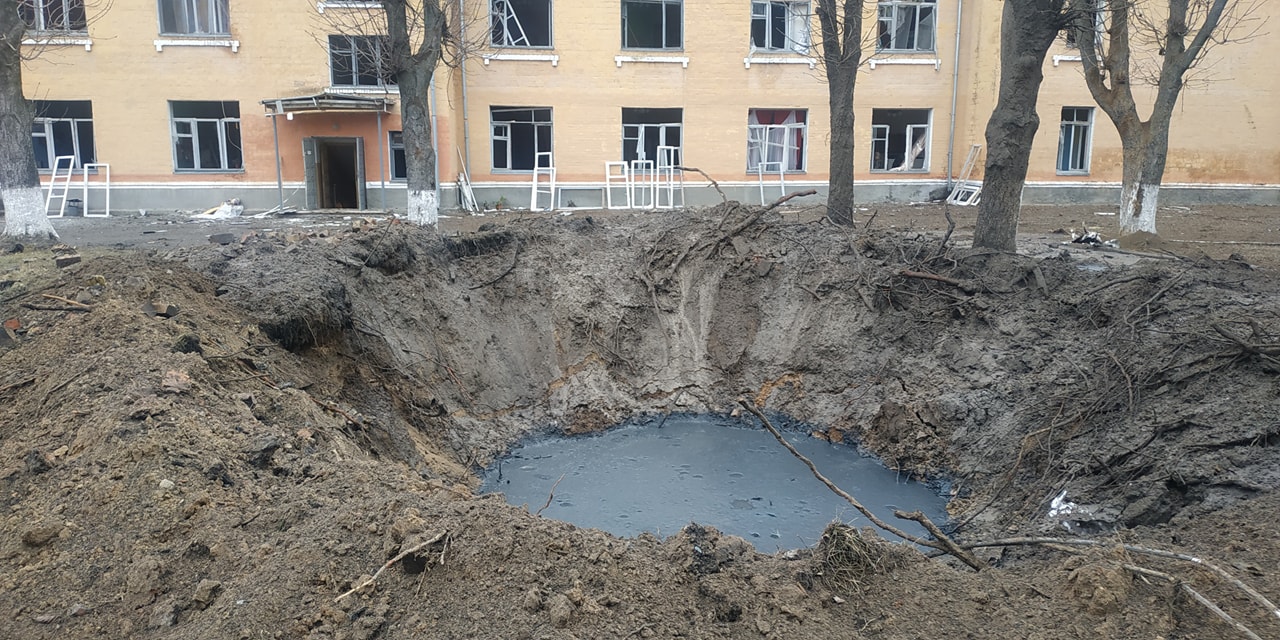 First rocket hits near residential building in Hostomel