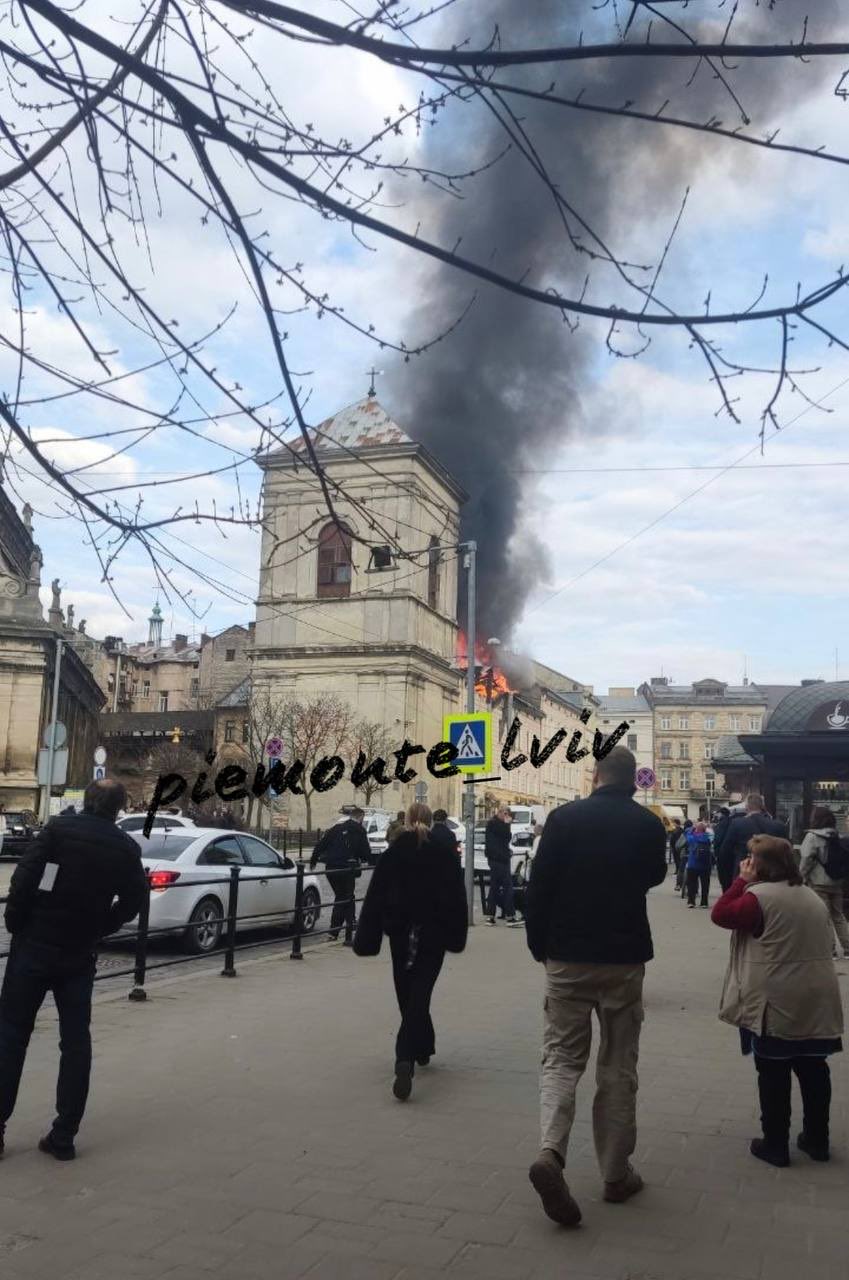 Russia Attacks Lviv Historic Center, Targeting UNESCO Monuments