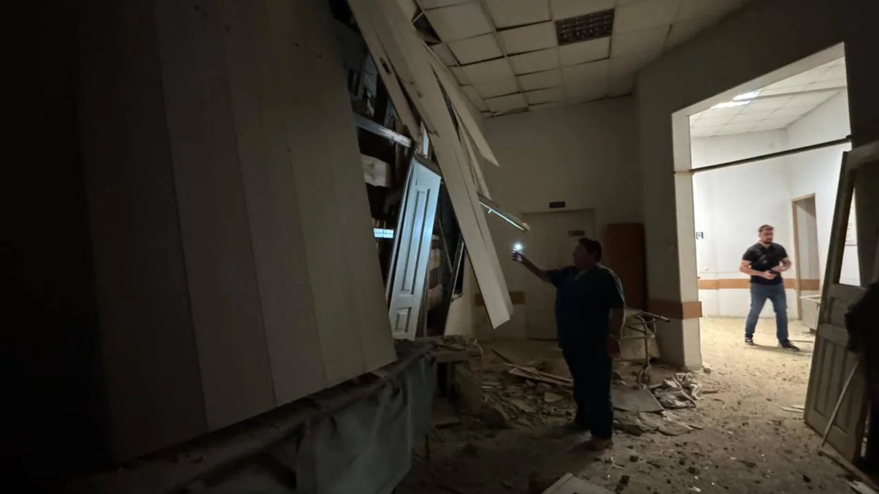 Russian forces shell hospital in Kherson