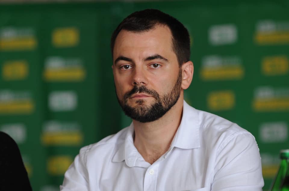 Parties linked to ‘Servant of the People’ receive millions for media monitoring