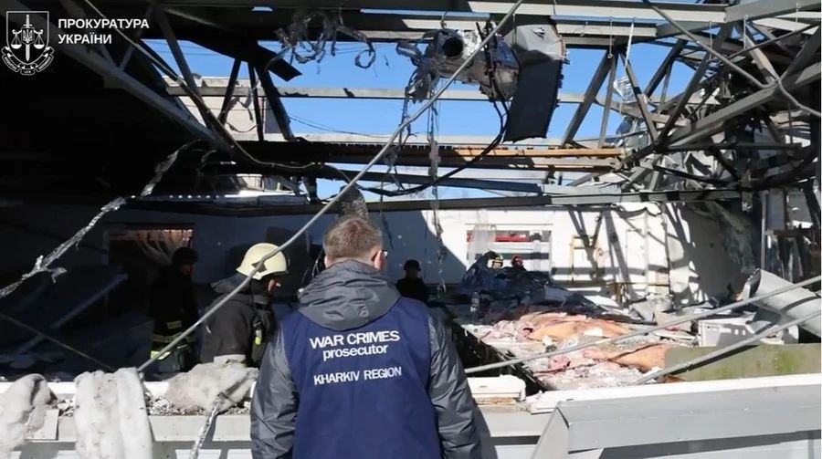 Russia hits Kharkiv killing 2 injuring 7