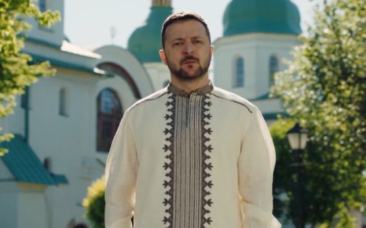Zelenskyy Congratulates on Easter: We Believe: On God’s Shoulder – A Patch with the Ukrainian Flag
