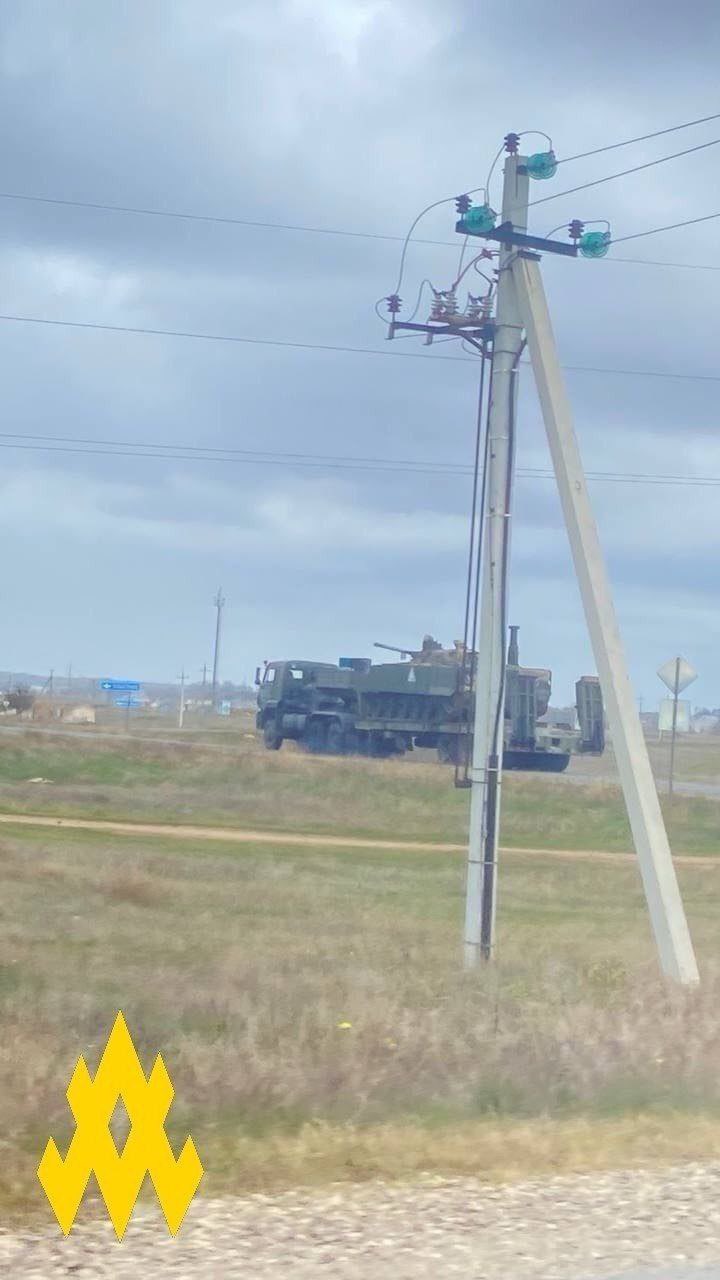 Trucks and Russian equipment moved to Zaporizhzia from Crimea