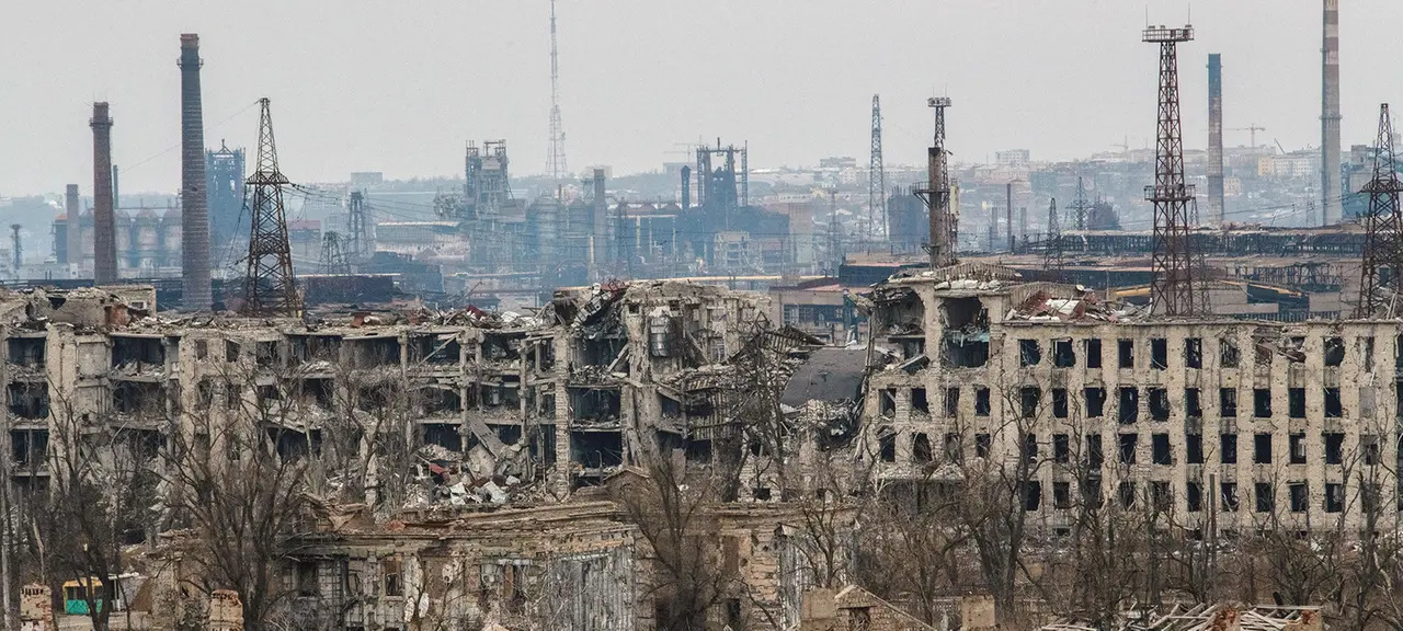Russians restore Mariupol with German help