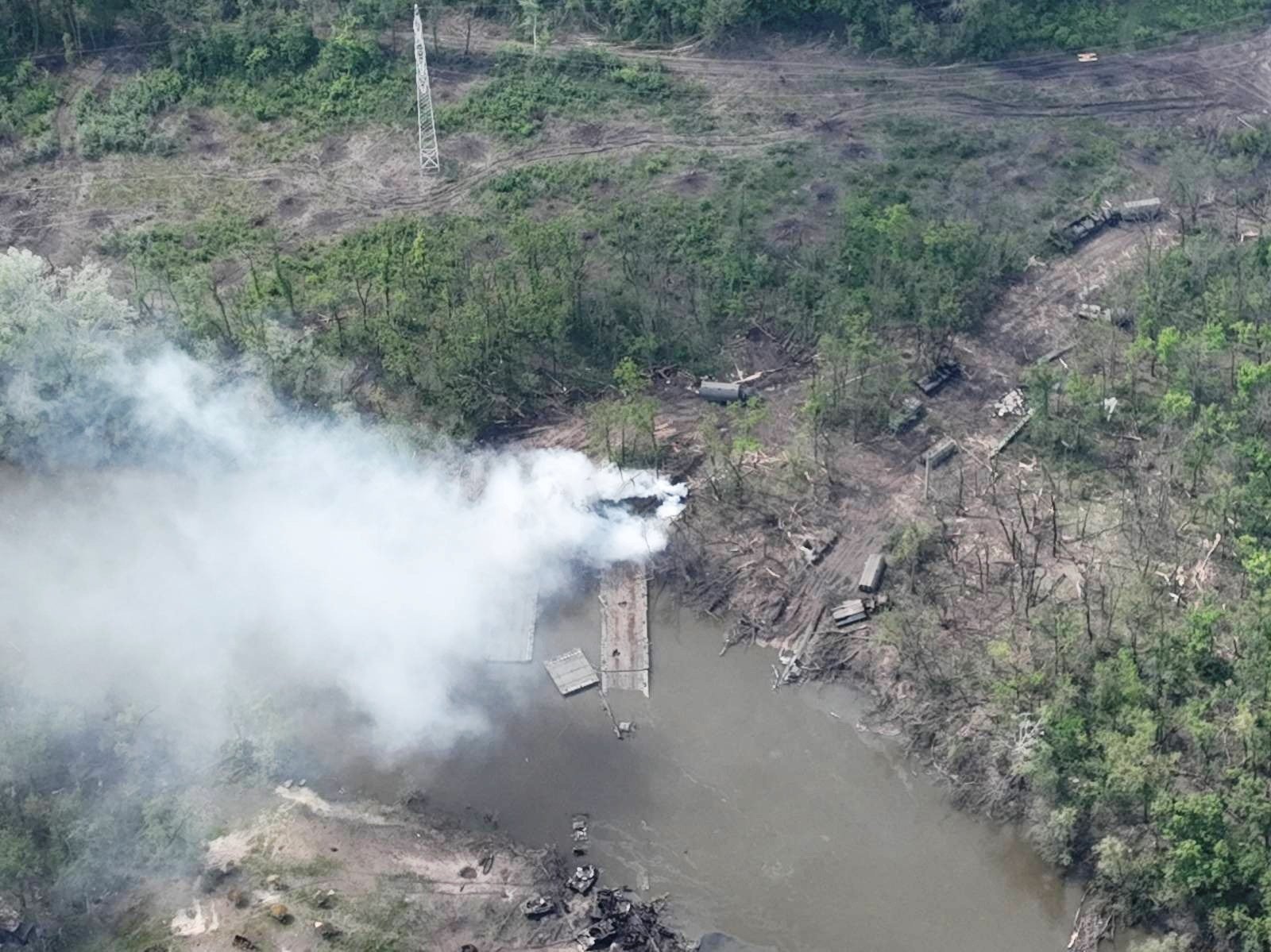 50 tanks burned, 15 survivors out of 300 in river crossing battle