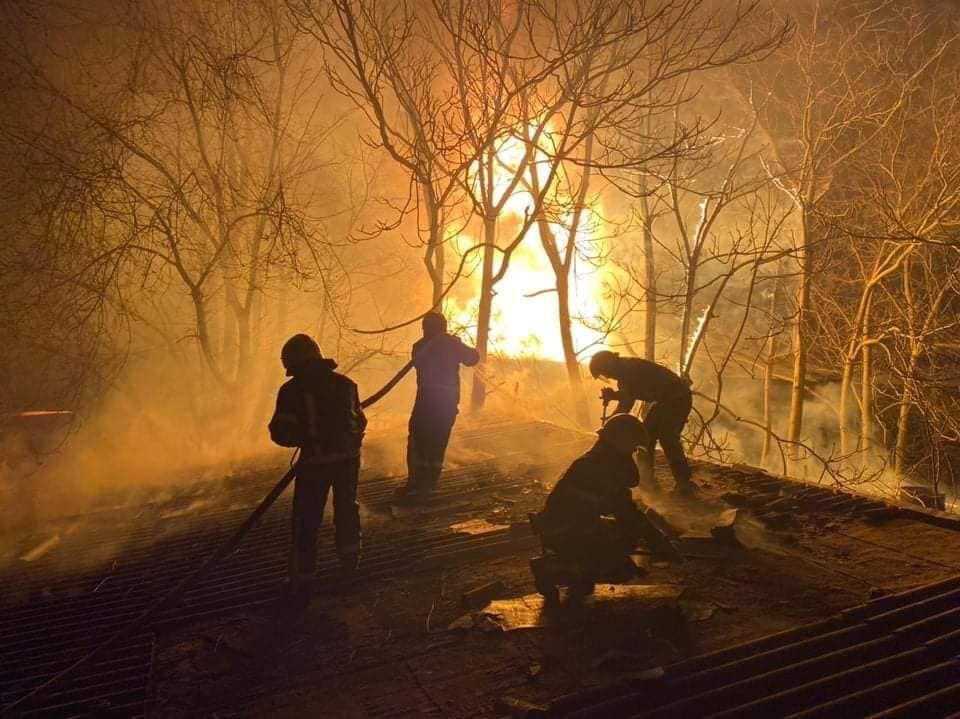 Two killed in Russian shelling of Mykolaiv; warehouse and cars ablaze