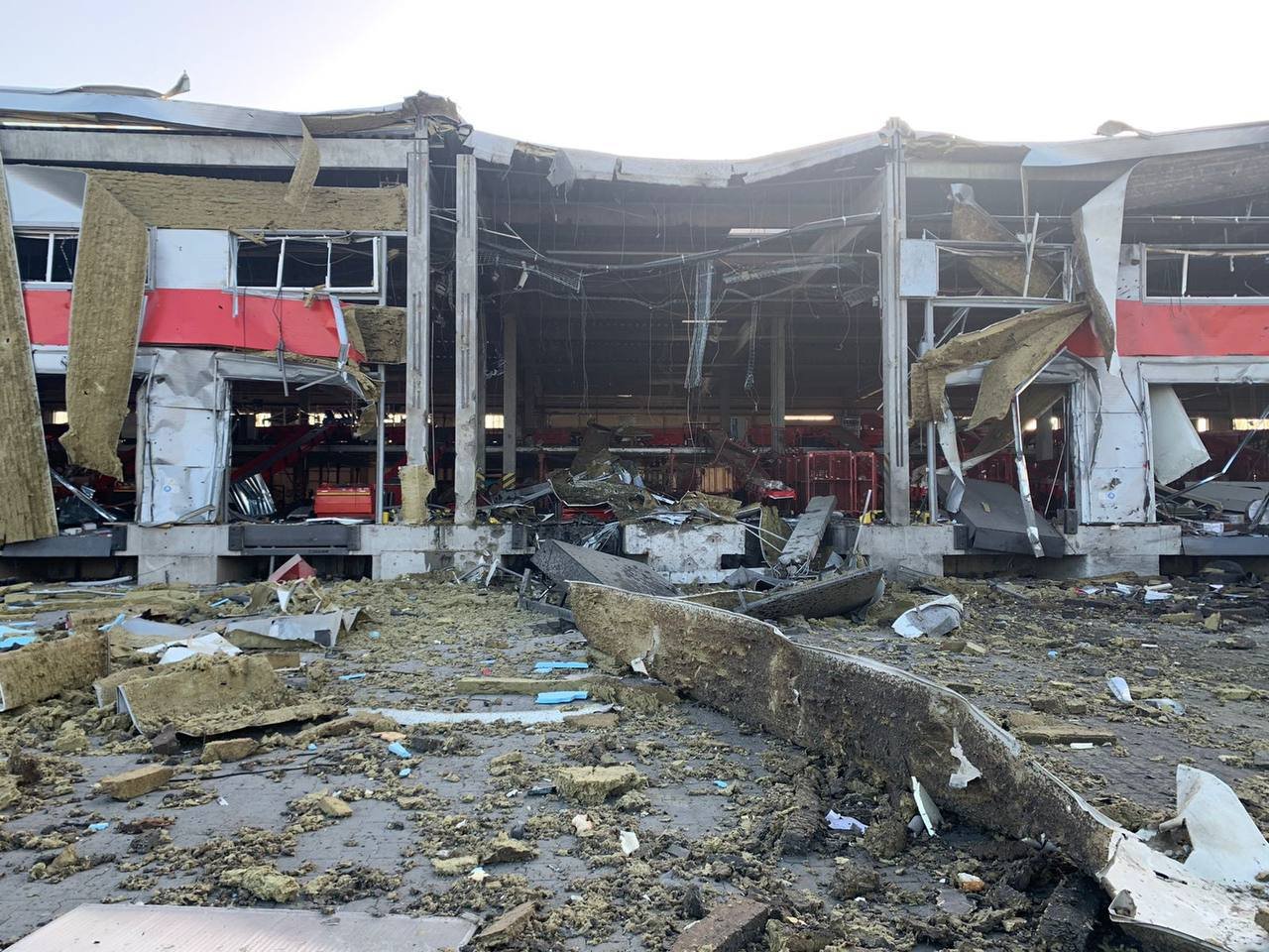 Russian missiles hit Nova Poshta depot in Mykolaiv, three wounded