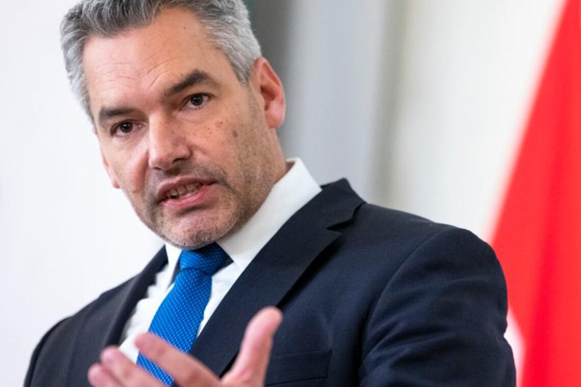 Austrian Chancellor Nehammer on Zaporizhzhia Fire: De-escalation and Talks Necessary