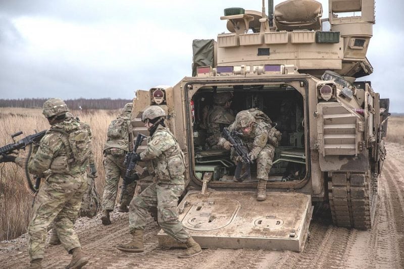 US weapons for Ukraine in Poland, delivery imminent, others later