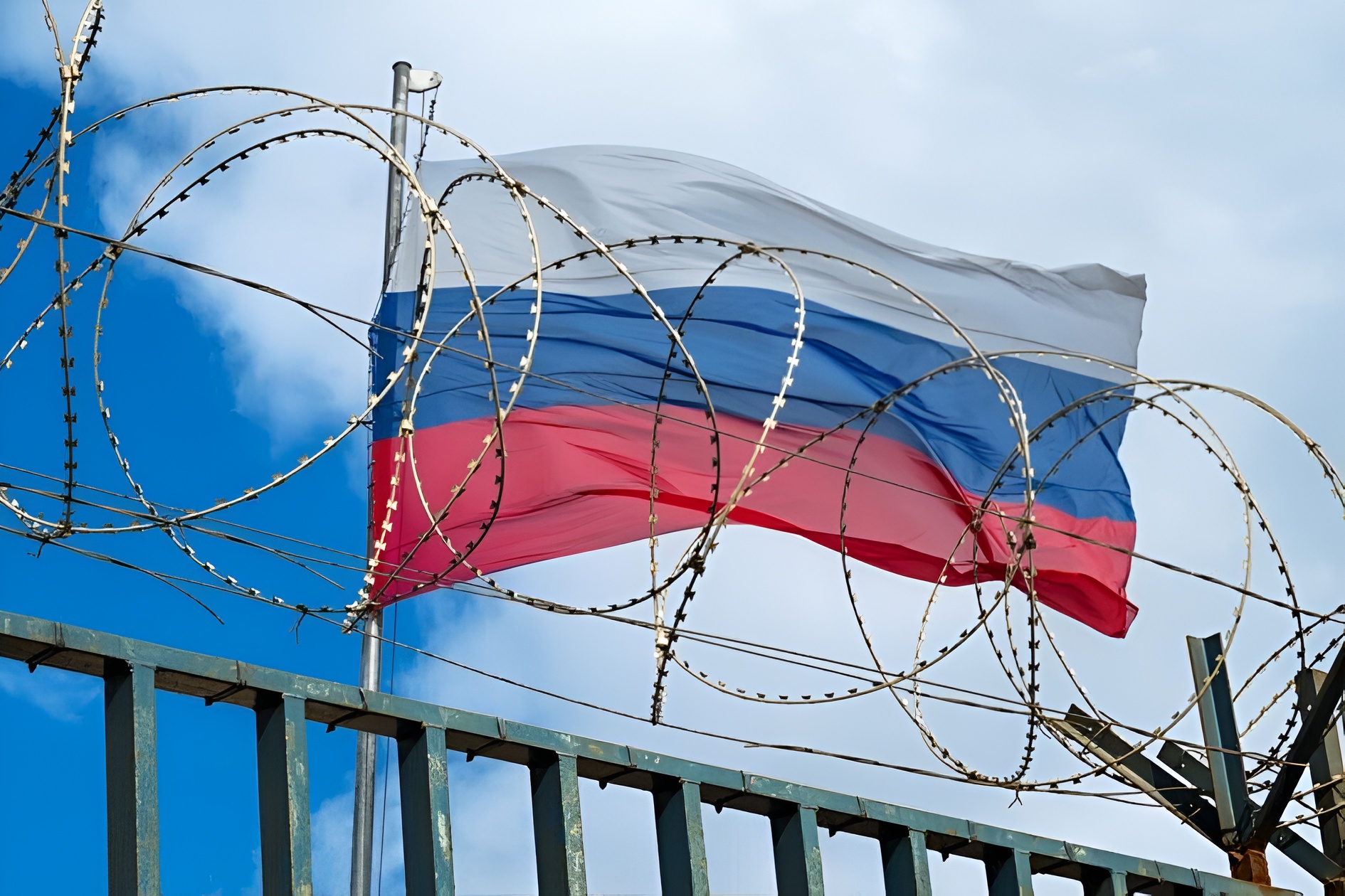 Ukraine and US Discuss Gaps in Limiting Russian Military Potential
