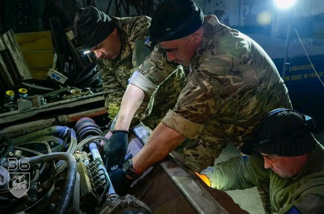 Ukrainian specialists restore small arms and heavy armored vehicles for frontline units