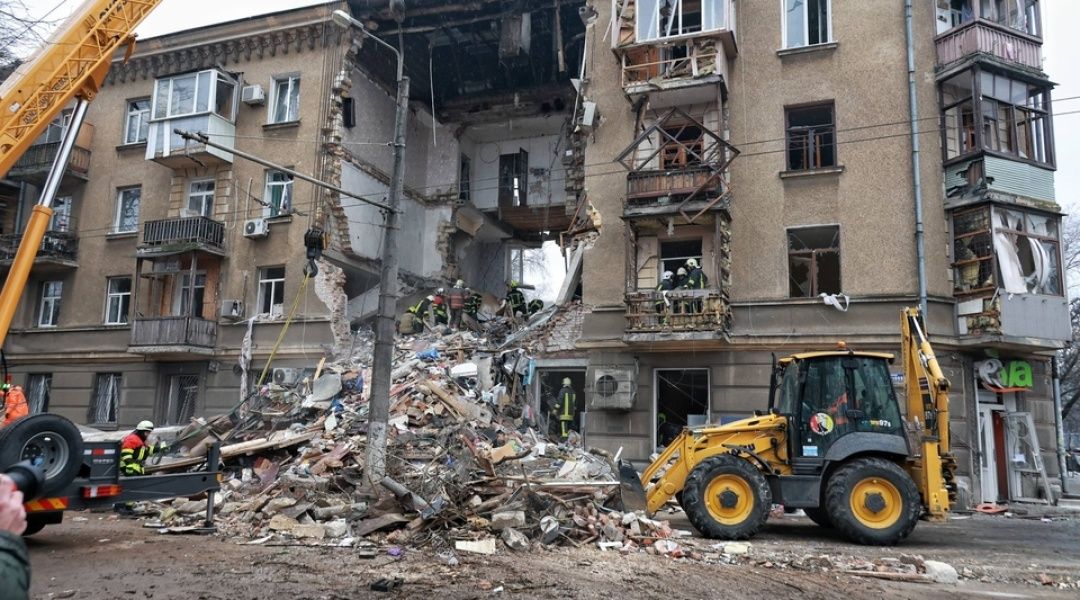 Frappes de drones russes à Odesa : 3 morts