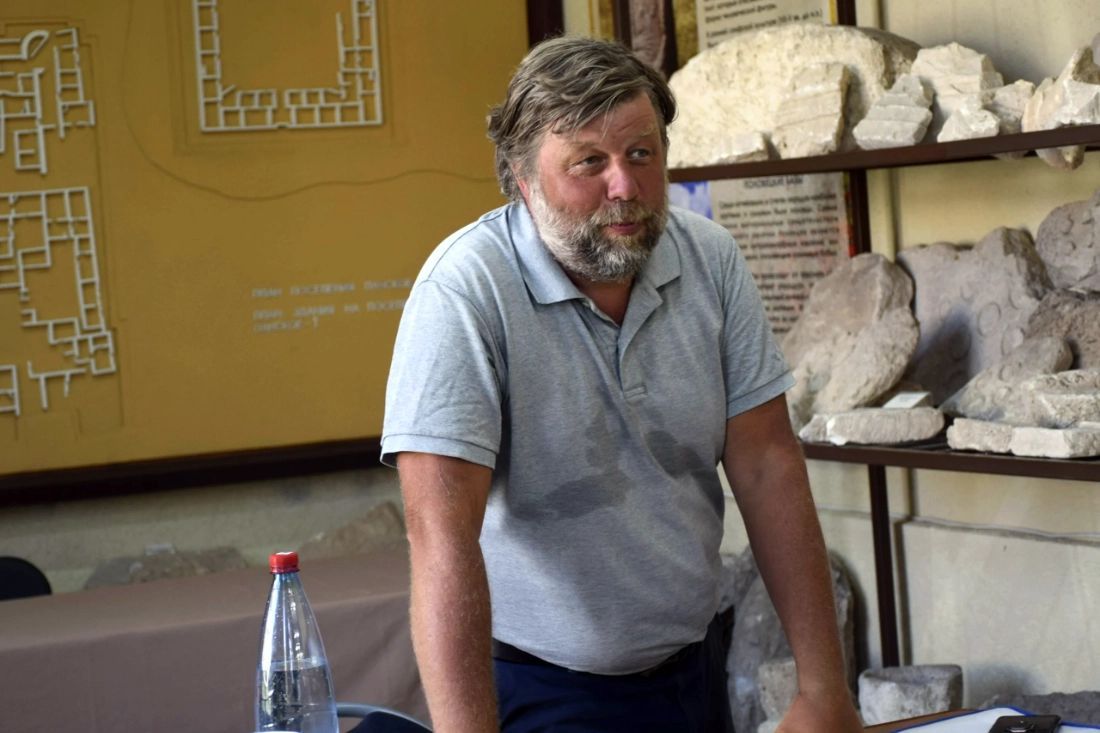 Russian Hermitage archaeologist detained in Poland for looting Ukraine heritage