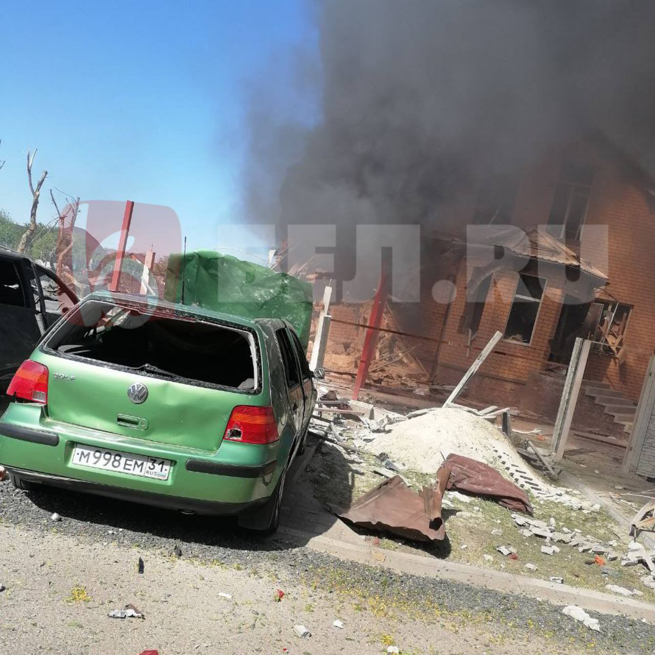 Russian aerial bomb falls in Belgorod residential area, victims reported