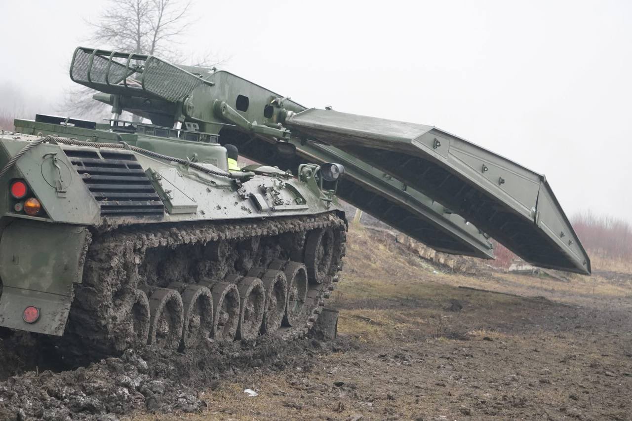 German Panzerspähbrücke Biber in action
