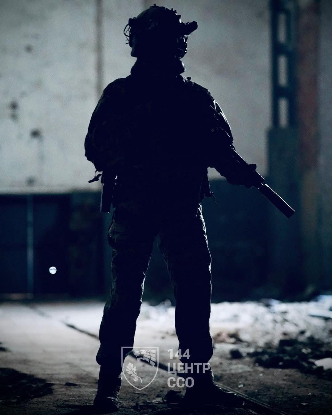SSO operators train night operations against enemy