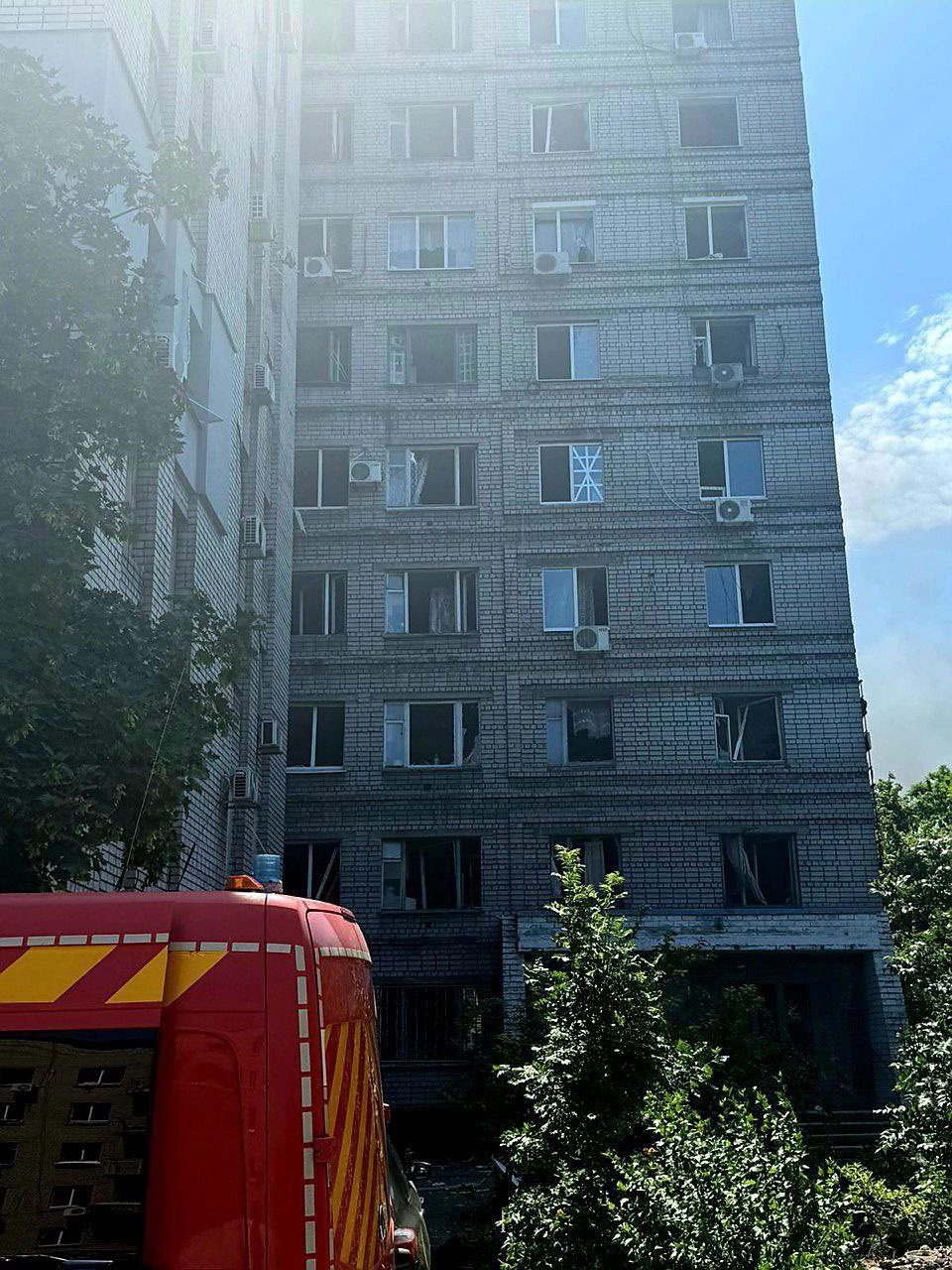 Attaque tue une personne à Dnipro, dégâts majeurs