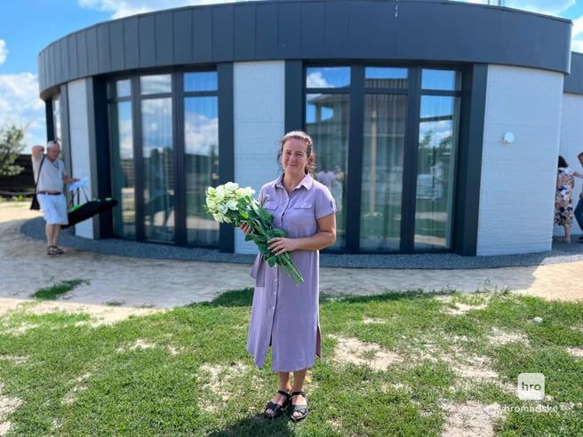 Natalia and her daughters in Ukraine’s first 3D-printed house