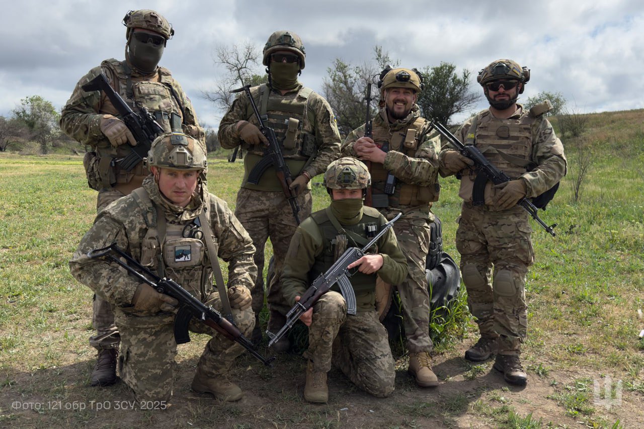 Glory to Ukrainian defenders! : 121st TDF Brigade