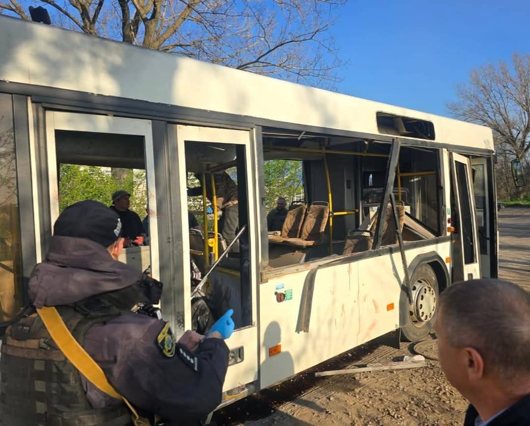 Russia attacks drone-cam suicide bus in Marganets