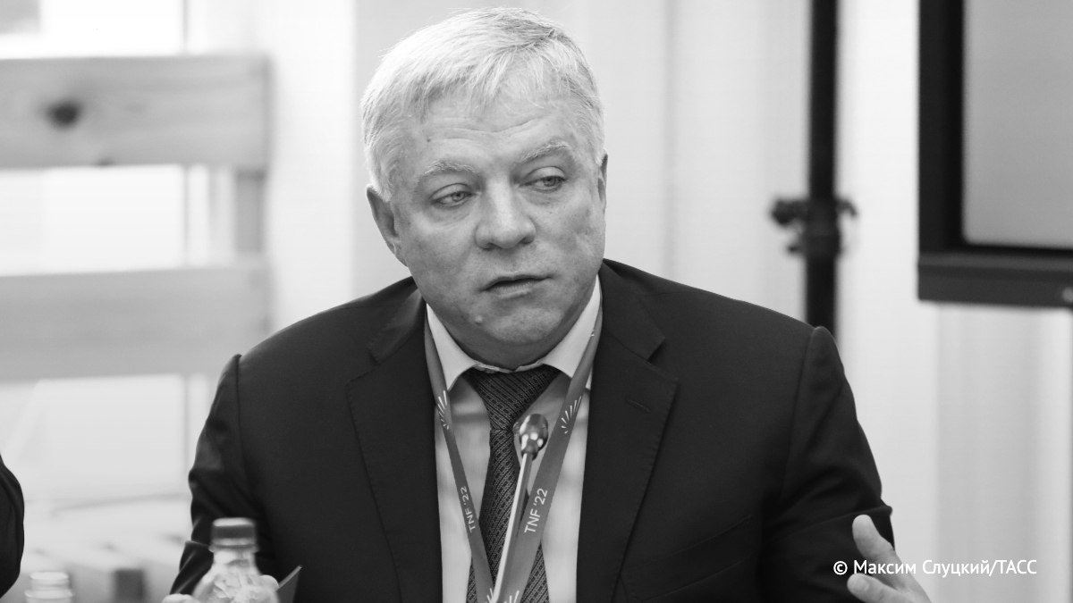 Transneft Vice President Badalov Jumps Out Window, Media Reports