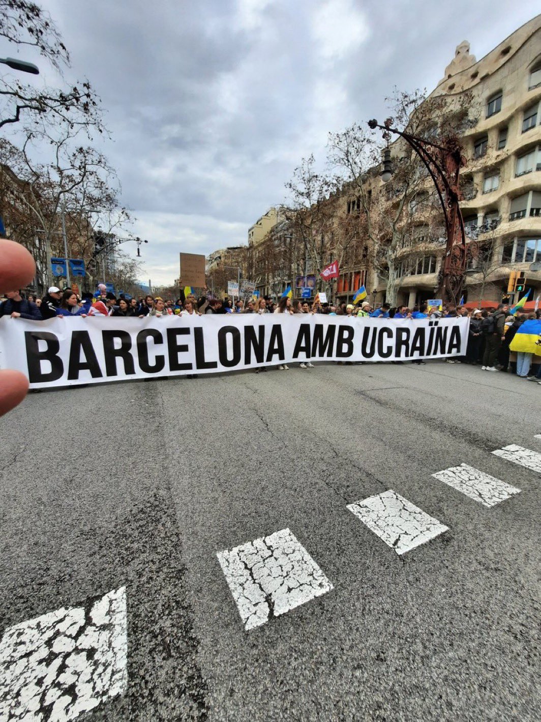 Barcelona today. Please support Ukraine!
