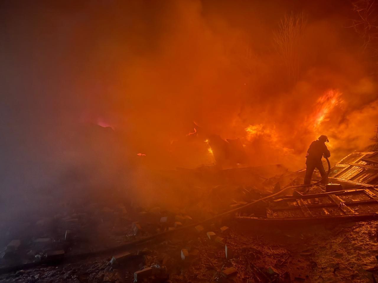Russian strikes cut heating to 16,000 in winter
