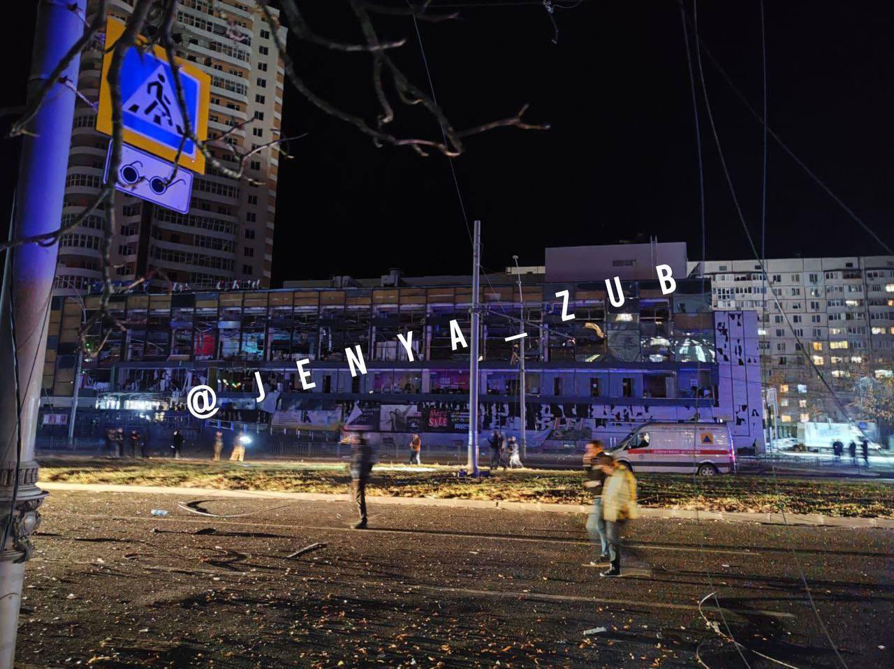 Russians shell Kharkiv supermarket: 5 injured