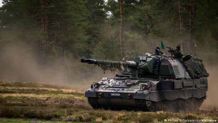Ukraine Faces Issues with German PzH 2000 Howitzers