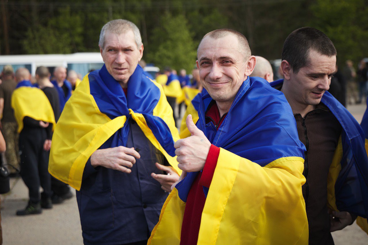 390 Ukrainians freed in prisoner swap