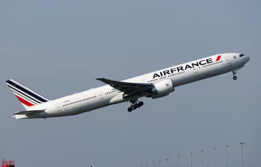 EU Denies Fuel Shortages and Mass Flight Cancellations