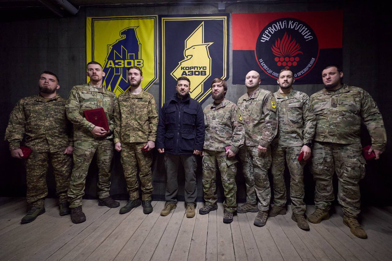 Zelensky makes personal visit to Donetsk front lines, meets Azov brigade