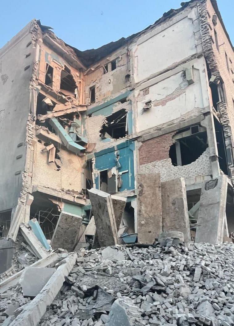 Russian aerial bomb hits Kostyantynivka residential area, injuring five