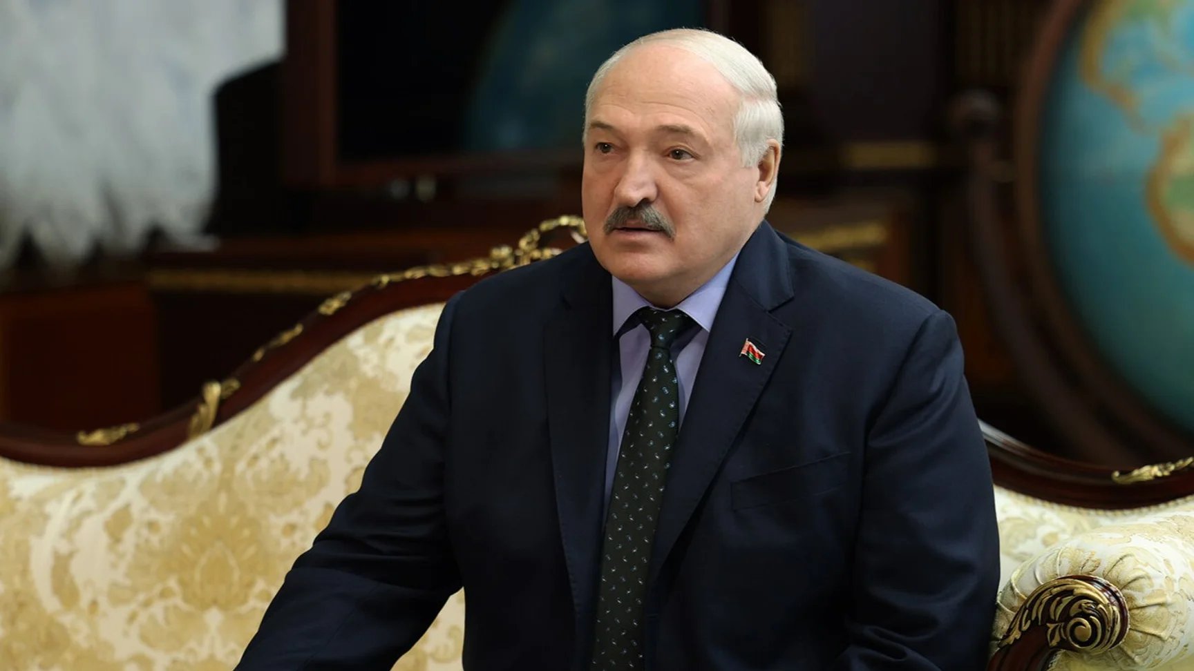 Lukashenko discusses Ukraine-US mineral deal with Putin