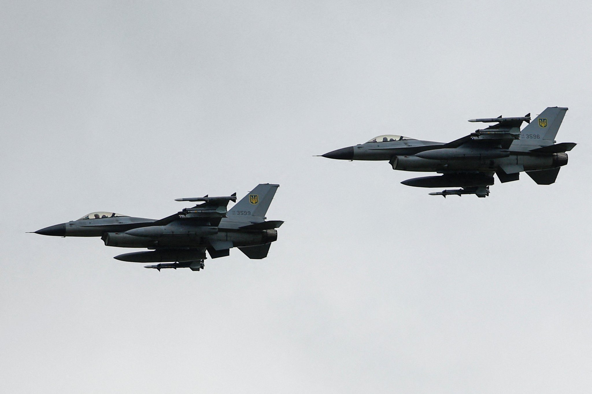 Photo of Ukrainian F-16 fighters in the sky