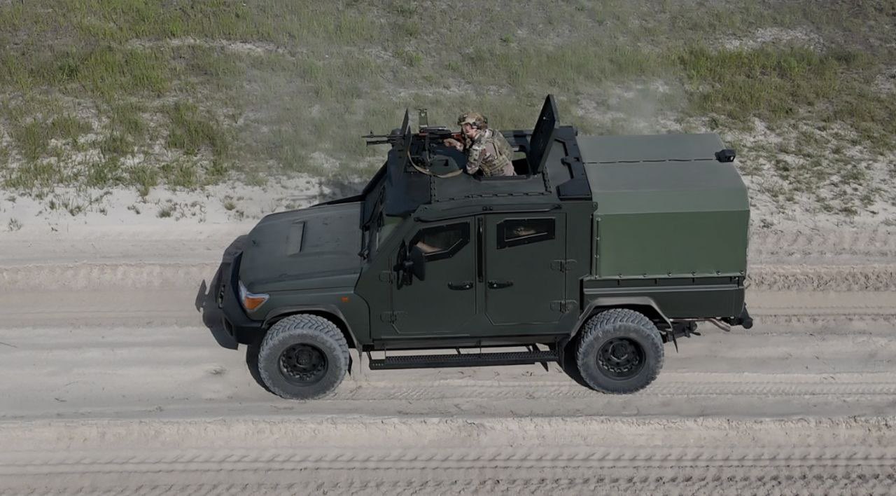 New light armored car Dzhura from Praktyka on Toyota Land Cruiser 70
