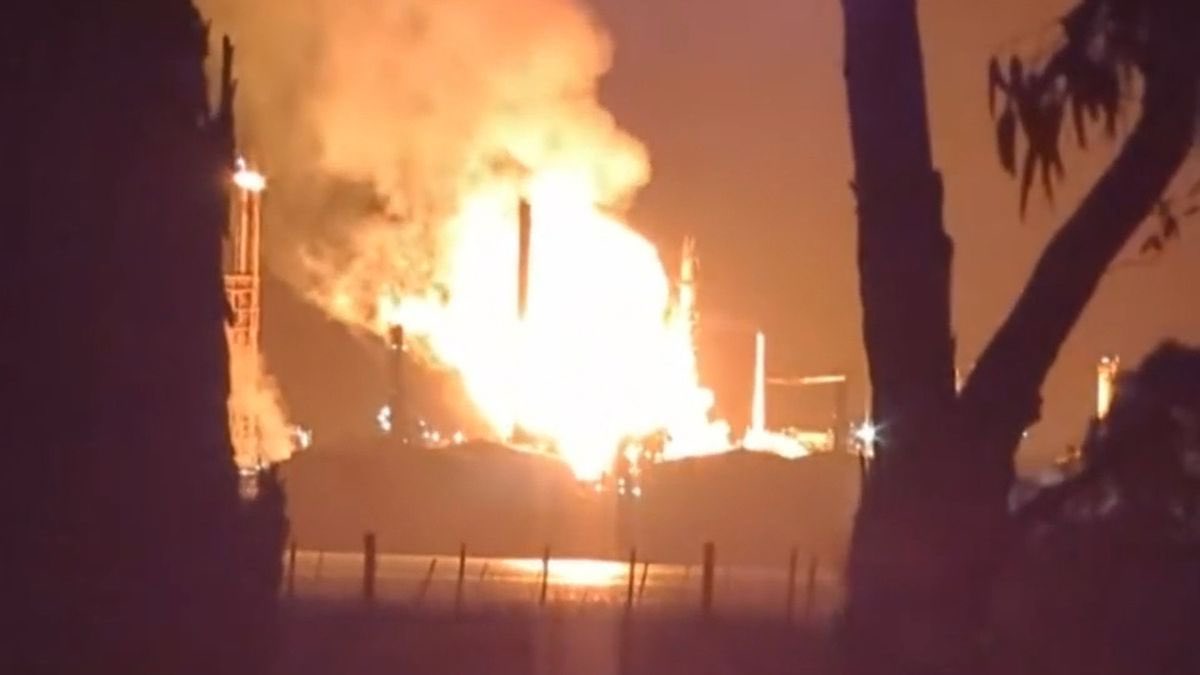 Fire Destroys Australian Refinery Supplying 10% of Nation’s Fuel