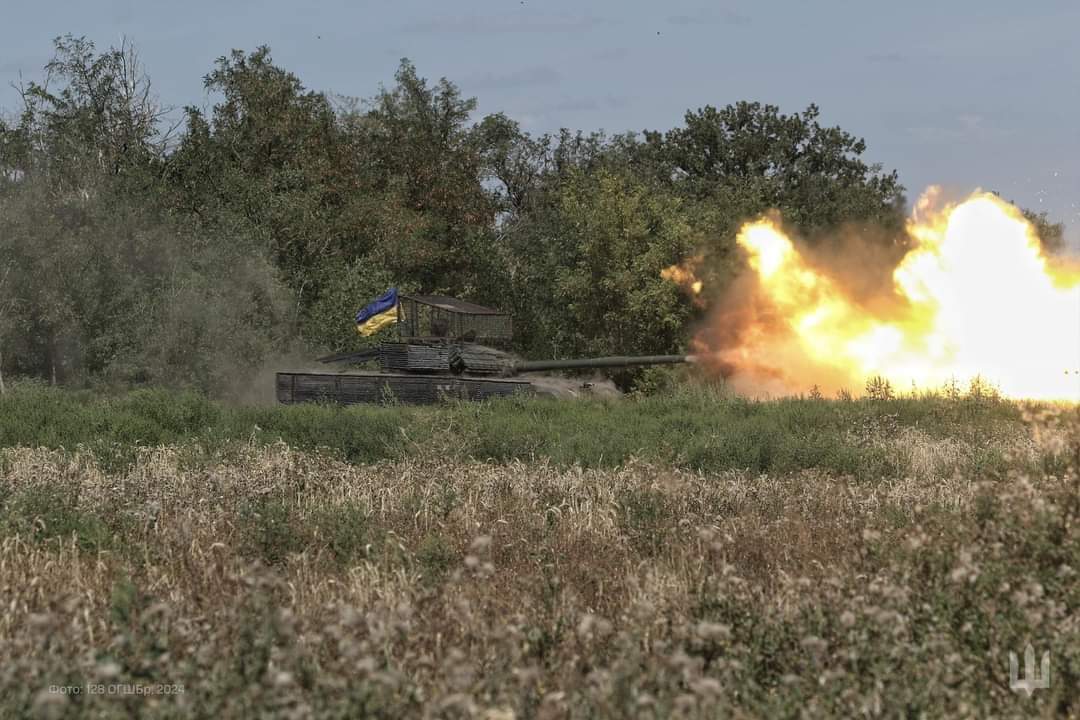 Tank energy and infantry strength: battle music of cannons