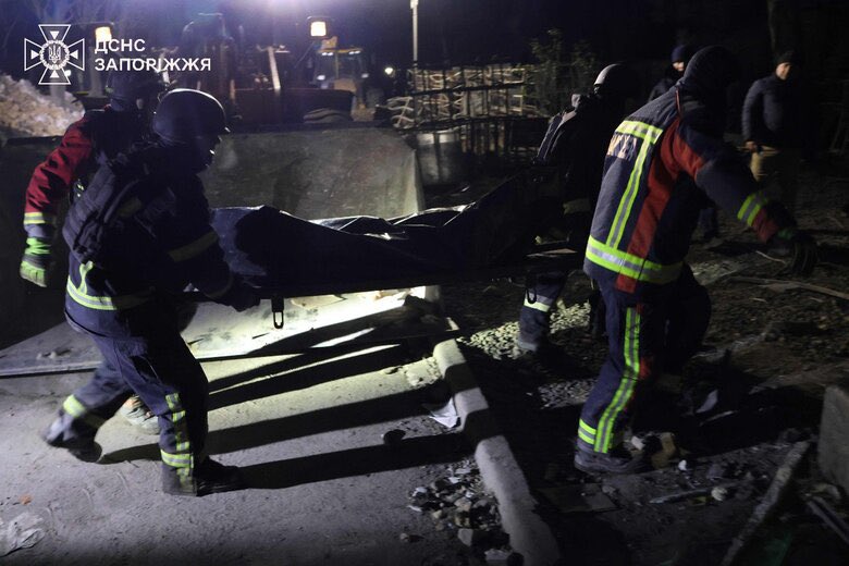 Russian strike on Zaporizhzhia: rescuers recover body